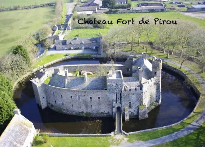 Maison De La Saint-Germain-sur-Ay